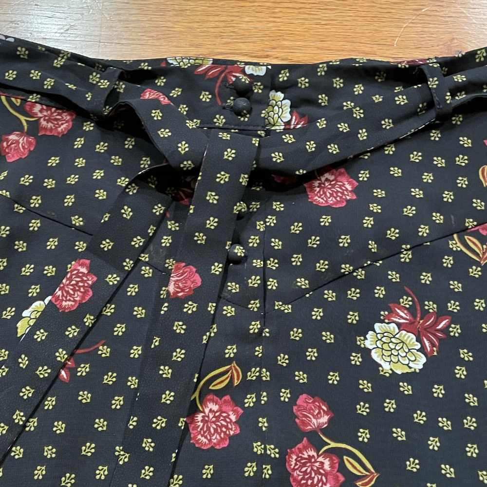 Loft Button Detail Skirt - Picture 4 of 7